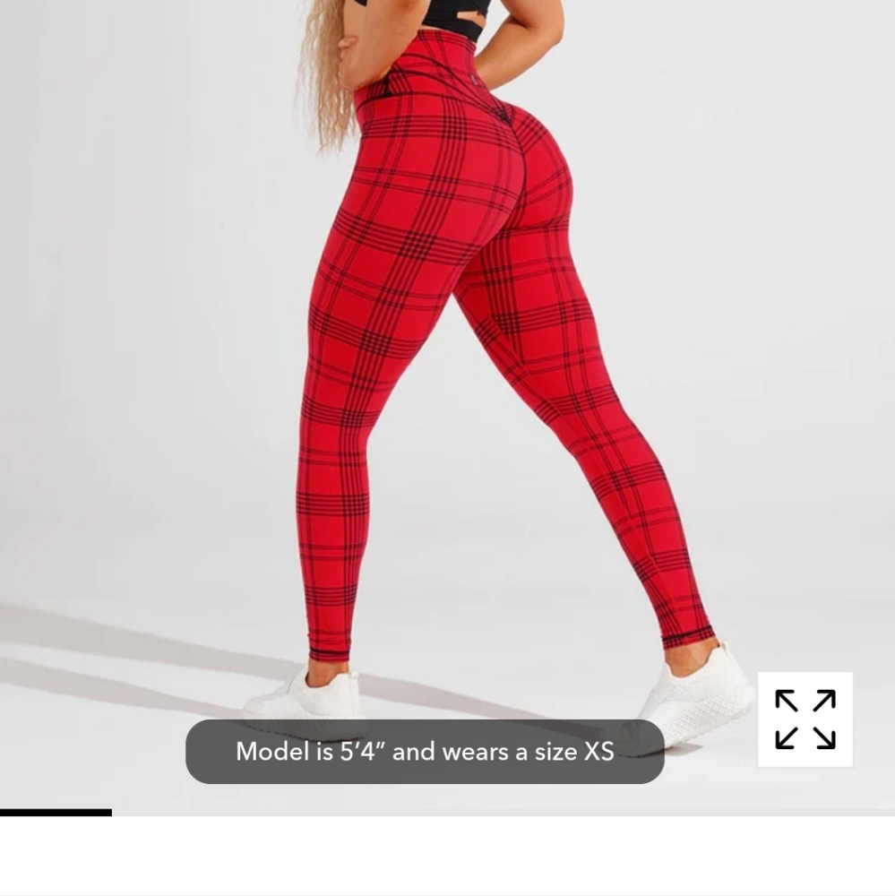 Buffbunny legacy leggings (sold out on alphalete).